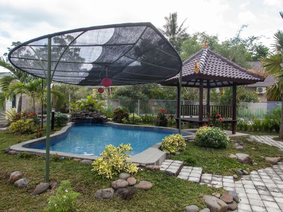 Reddoorz Plus Near Banyuwangi Airport Banyuwangi (East Java) Exterior foto